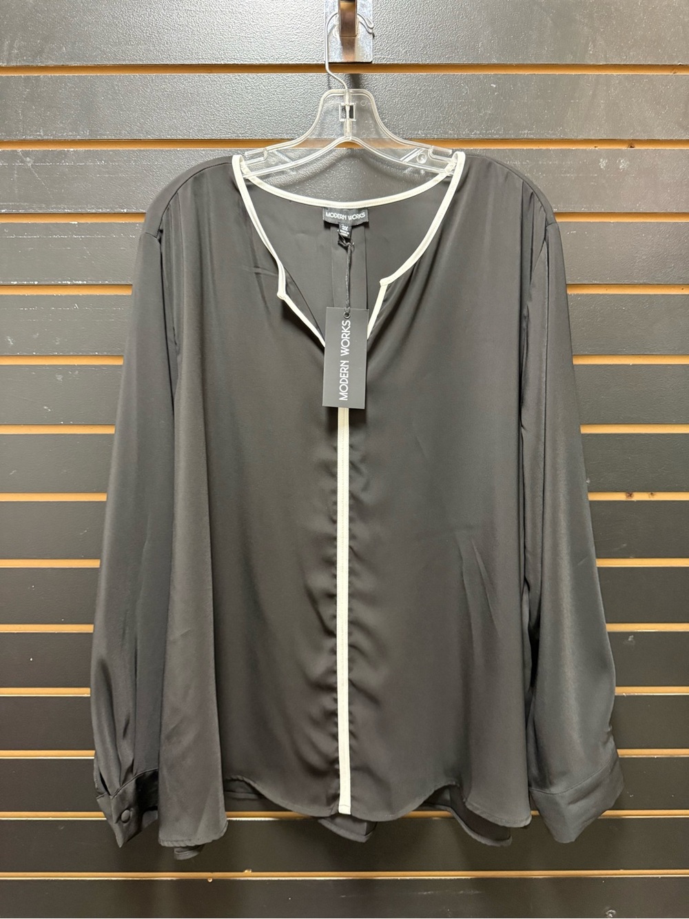 NWT Modern Works Black Ivory Satin Blouse Size 3X Contrast Trim